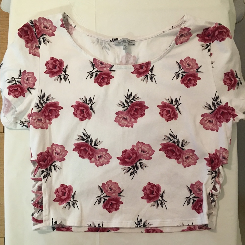Crop top like blouse with open sides